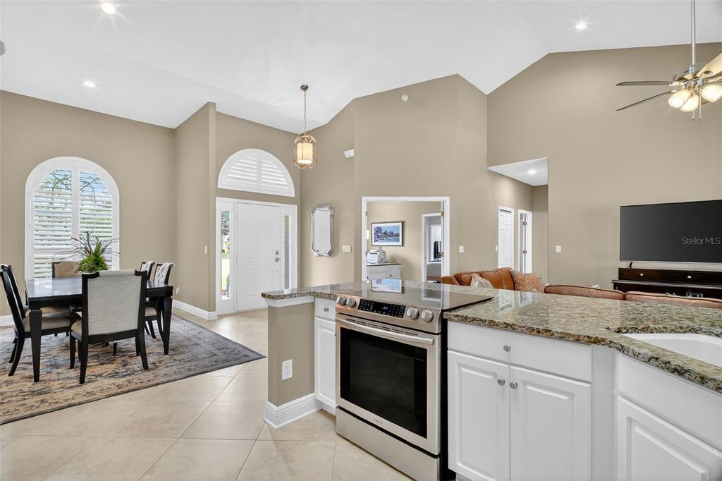 Image 9 of property listing at 19147 PARK PLACE BOULEVARD, Eustis, FL 32736