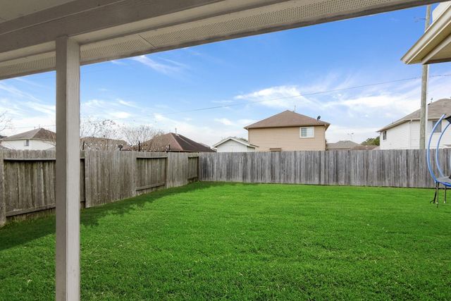 9115 Georgio Drive, Houston, TX 77044