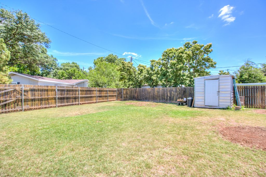Image 27 of property listing at 2730 Sac Avenue, San Angelo, TX 76904