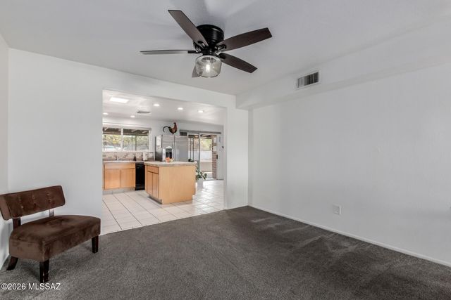 8808 E Wallen Ridge Drive, Tucson, AZ 85710