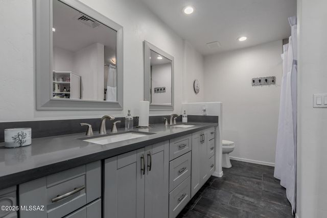 8808 E Wallen Ridge Drive, Tucson, AZ 85710