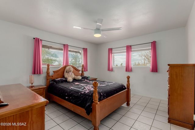 8808 E Wallen Ridge Drive, Tucson, AZ 85710