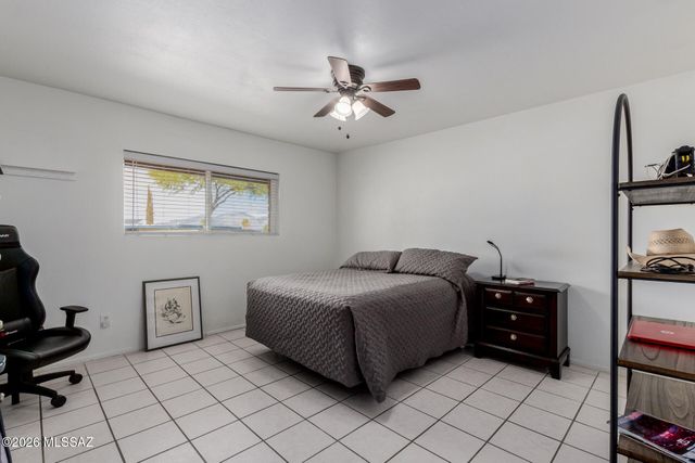 8808 E Wallen Ridge Drive, Tucson, AZ 85710