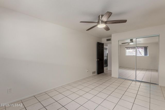 8808 E Wallen Ridge Drive, Tucson, AZ 85710