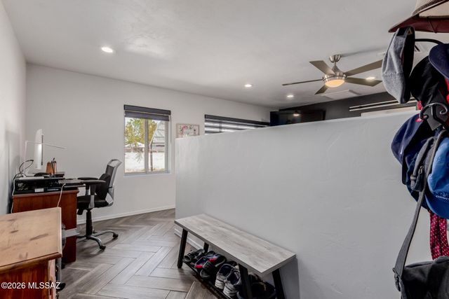 8808 E Wallen Ridge Drive, Tucson, AZ 85710