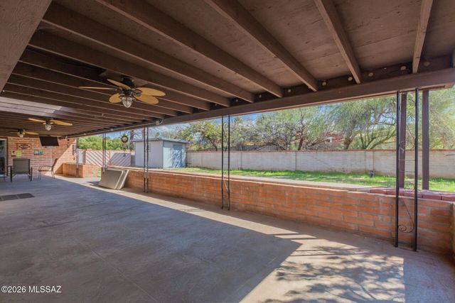 8808 E Wallen Ridge Drive, Tucson, AZ 85710