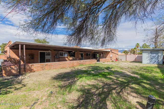 8808 E Wallen Ridge Drive, Tucson, AZ 85710