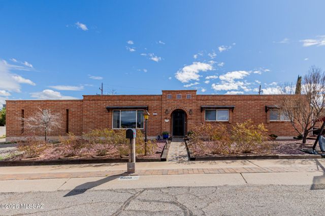 8808 E Wallen Ridge Drive, Tucson, AZ 85710