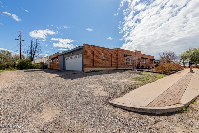 8808 E Wallen Ridge Drive, Tucson, AZ 85710