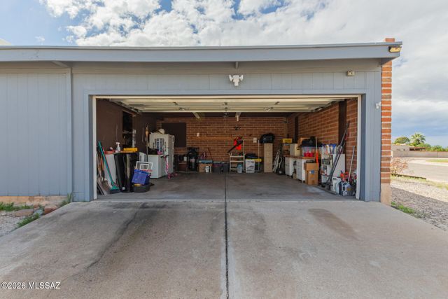 8808 E Wallen Ridge Drive, Tucson, AZ 85710