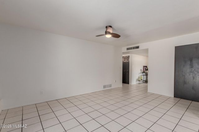 8808 E Wallen Ridge Drive, Tucson, AZ 85710