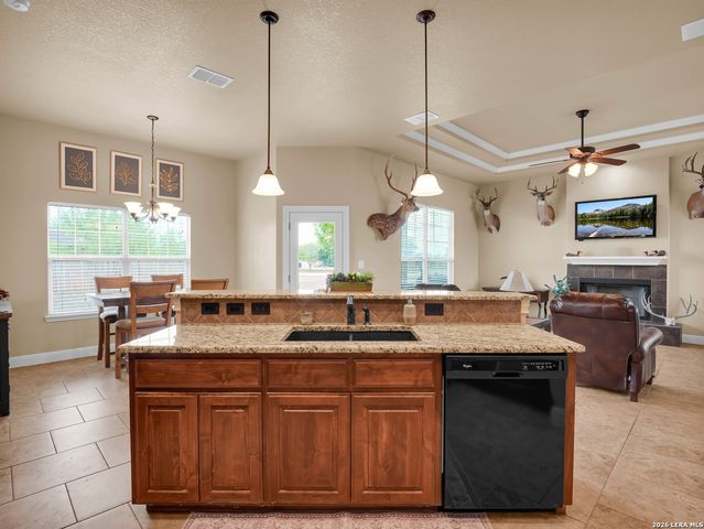16021 Ethans Crossing, Lytle, TX 78052