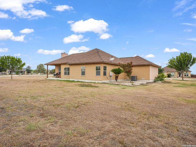 16021 Ethans Crossing, Lytle, TX 78052