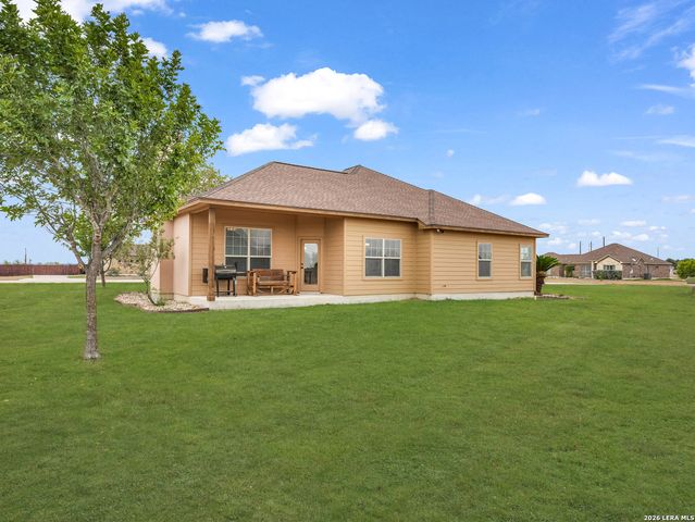 16021 Ethans Crossing, Lytle, TX 78052