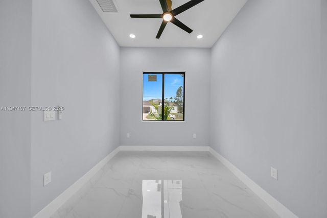 3514 2nd ST SW, Lehigh Acres, FL 33976