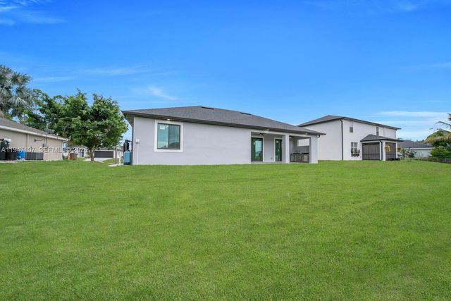 3514 2nd ST SW, Lehigh Acres, FL 33976