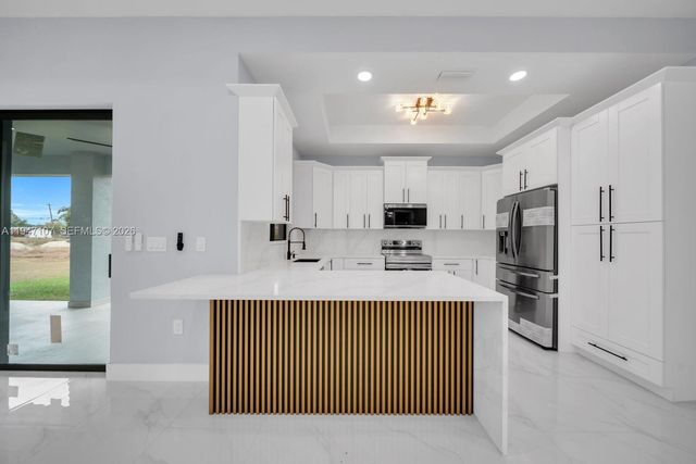 3514 2nd ST SW, Lehigh Acres, FL 33976