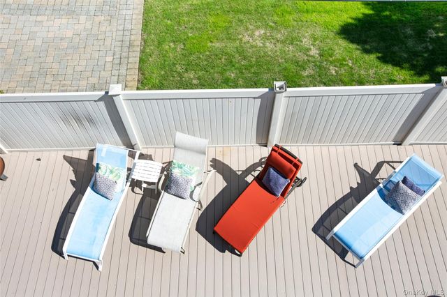 5 Kensington Street, Lido Beach, NY 11561