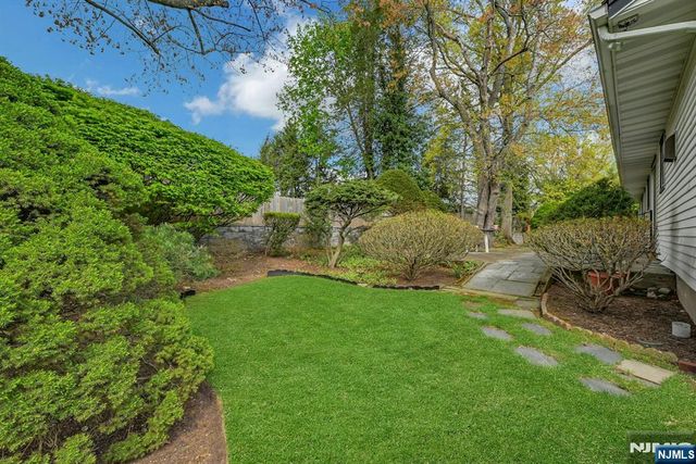 15 Clark Street, Cresskill, NJ 07626