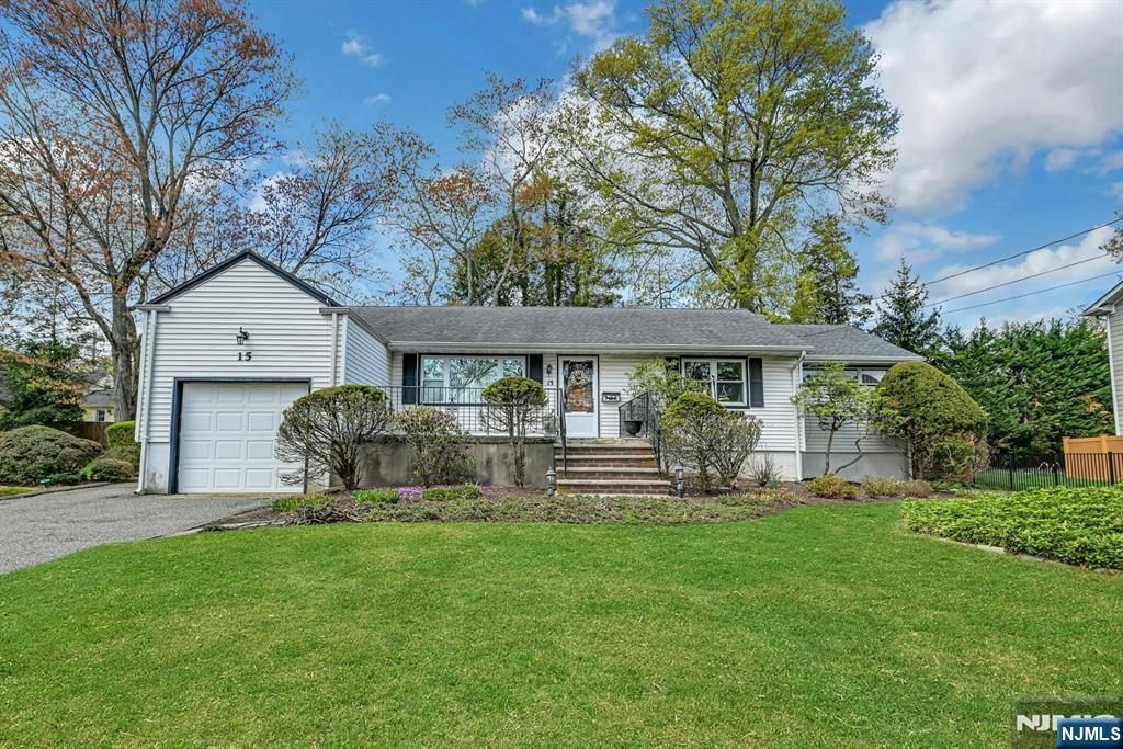 15 Clark Street, Cresskill, NJ 07626