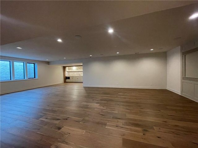 16063 S Twilight Lane, Olathe, KS 66062