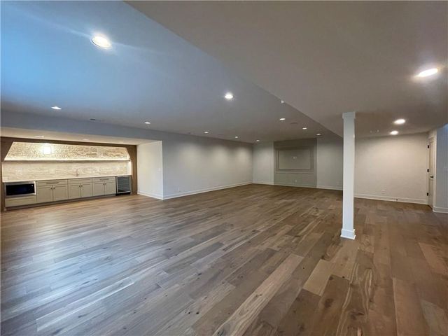 16063 S Twilight Lane, Olathe, KS 66062