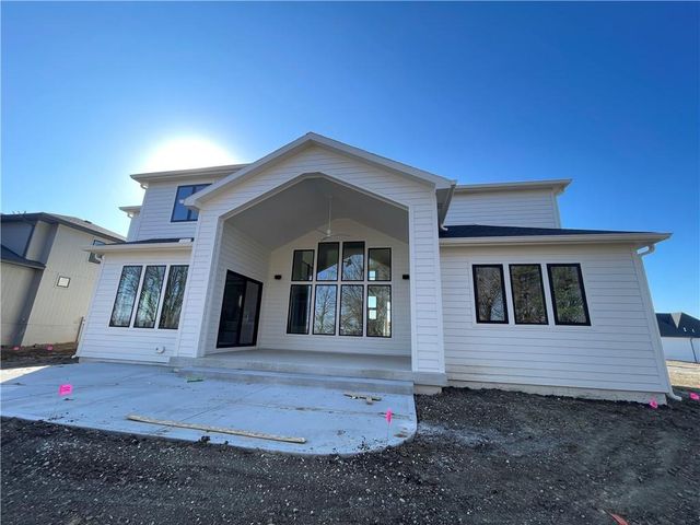 16063 S Twilight Lane, Olathe, KS 66062