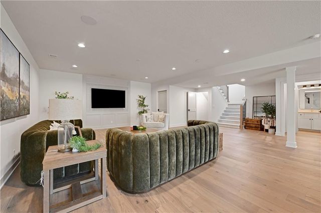 16063 S Twilight Lane, Olathe, KS 66062