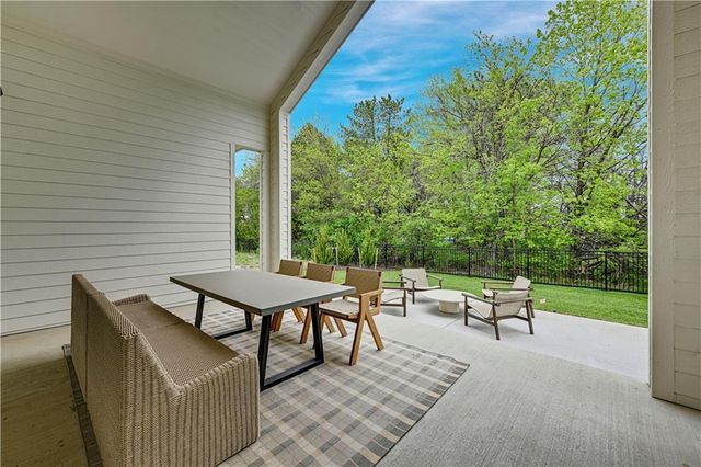 16063 S Twilight Lane, Olathe, KS 66062