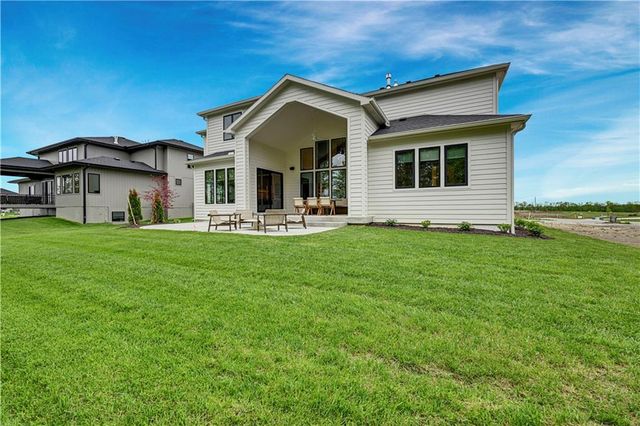 16063 S Twilight Lane, Olathe, KS 66062