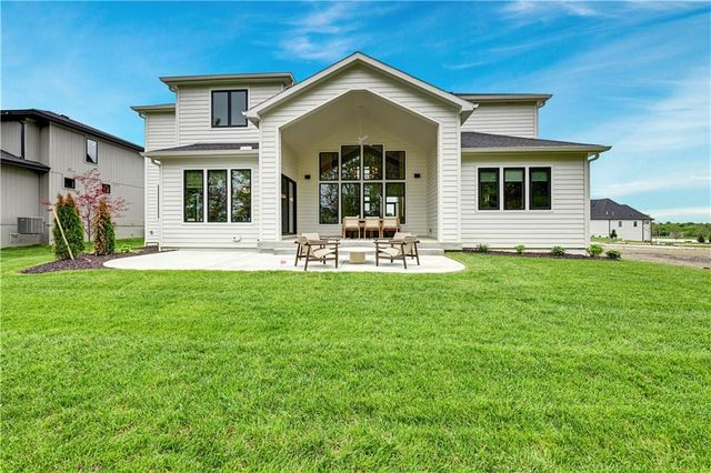 16063 S Twilight Lane, Olathe, KS 66062