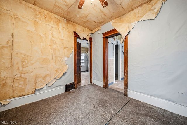 6732 Edna Avenue, Cleveland, OH 44103