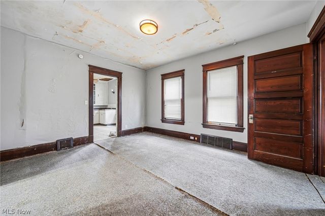6732 Edna Avenue, Cleveland, OH 44103