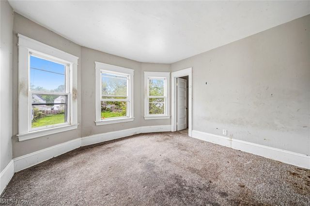 6732 Edna Avenue, Cleveland, OH 44103