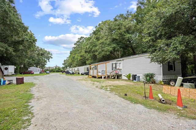 853 Wachesaw Rd., Murrells Inlet, SC 29576