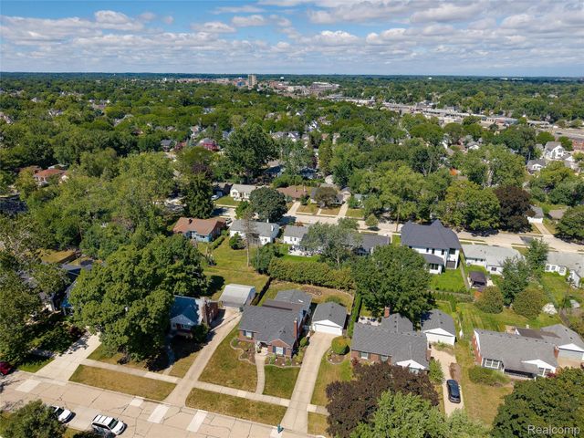 4444 Samoset Road, Royal Oak, MI 48073