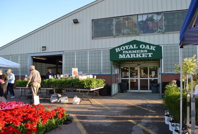 4444 Samoset Road, Royal Oak, MI 48073