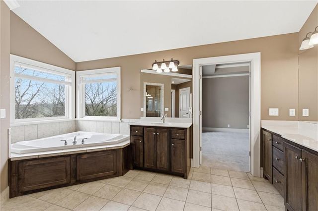 3208 W 154th Street, Overland Park, KS 66224