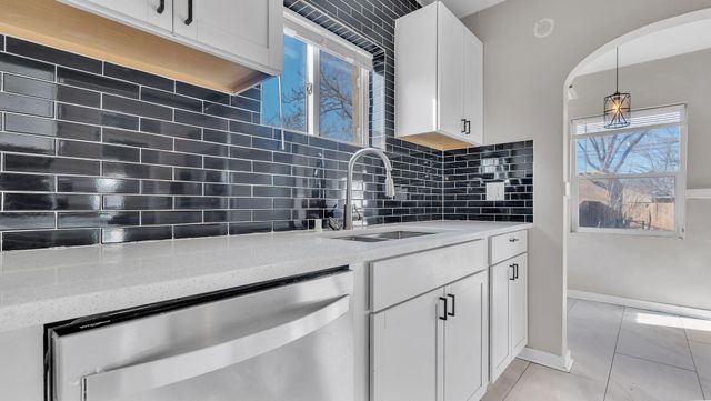 405 Carlisle Boulevard NE, Albuquerque, NM 87106