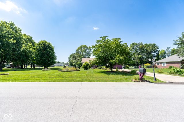 2691 E Annily Court, Martinsville, IN 46151