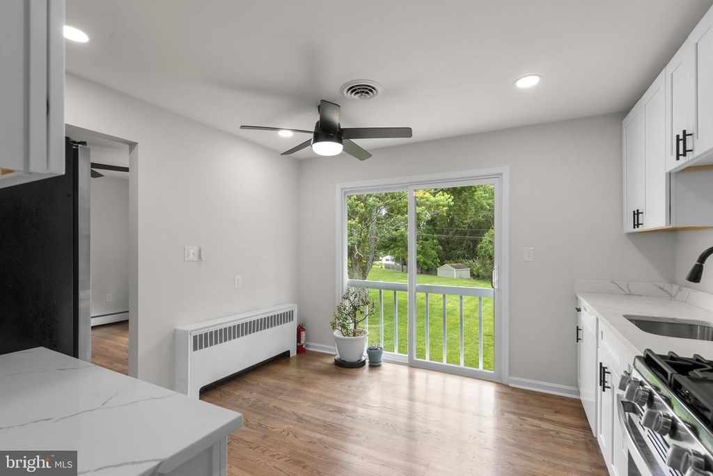 Image 18 of property listing at 6414 BONNIE BRAE RD, Sykesville, MD 21784