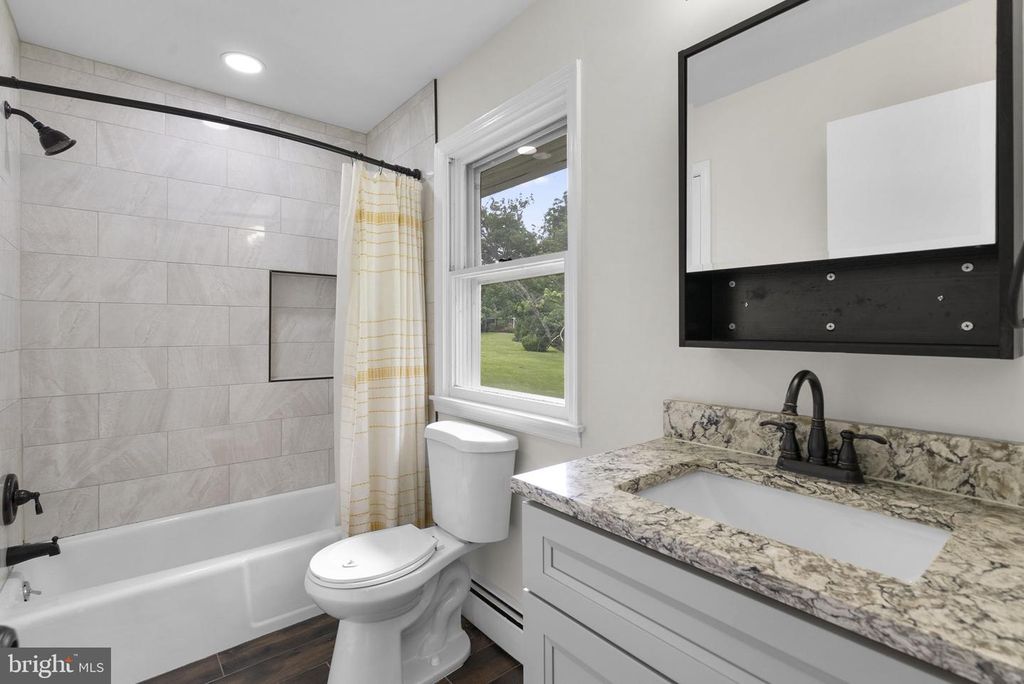 Image 24 of property listing at 6414 BONNIE BRAE RD, Sykesville, MD 21784
