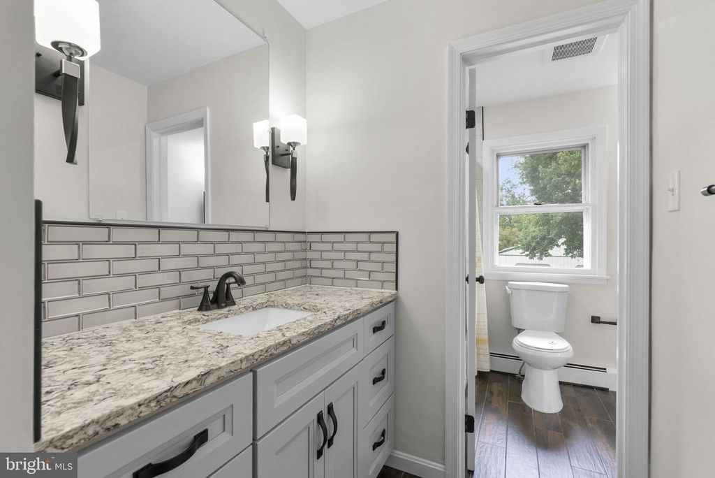 Image 30 of property listing at 6414 BONNIE BRAE RD, Sykesville, MD 21784