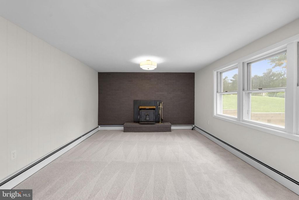 Image 32 of property listing at 6414 BONNIE BRAE RD, Sykesville, MD 21784