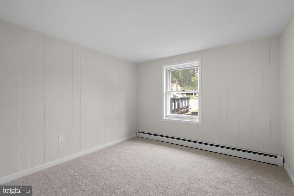 Image 37 of property listing at 6414 BONNIE BRAE RD, Sykesville, MD 21784