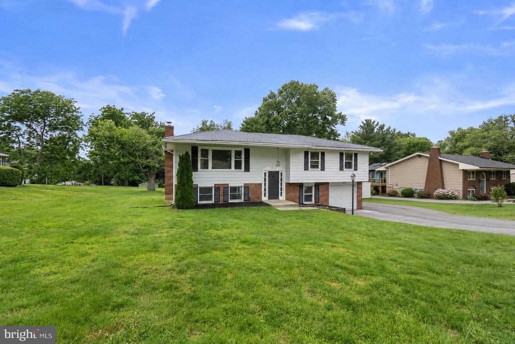 Image 48 of property listing at 6414 BONNIE BRAE RD, Sykesville, MD 21784