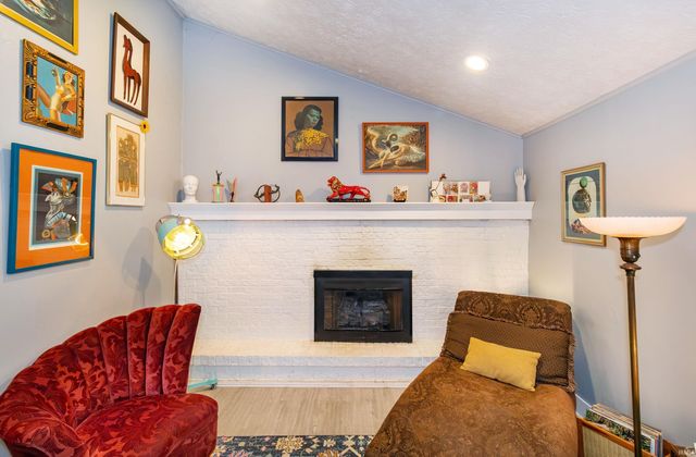 406 Holly Hill Drive, Evansville, IN 47710