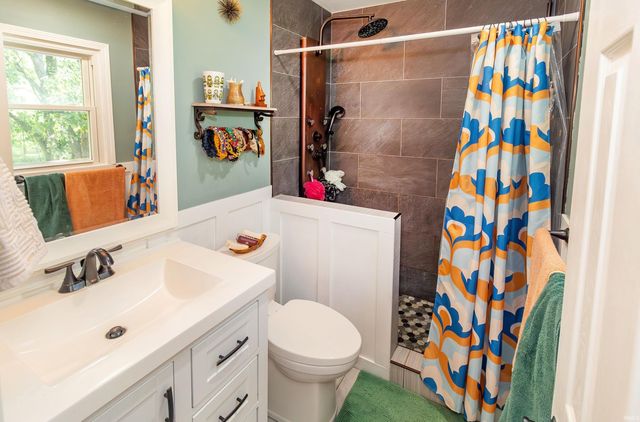 406 Holly Hill Drive, Evansville, IN 47710