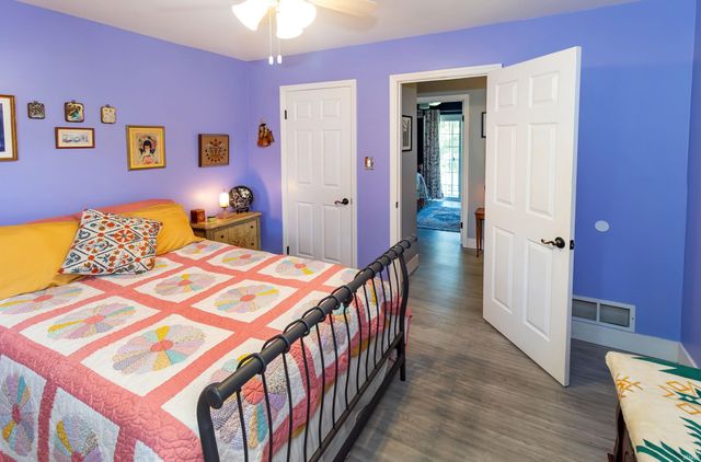 406 Holly Hill Drive, Evansville, IN 47710