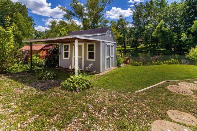 406 Holly Hill Drive, Evansville, IN 47710